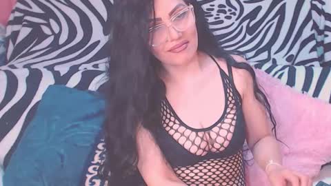 Snapshot of ary_z chatting on October 2025 01:03:02 AM Ary online show from October 2025 01:03:02 AM