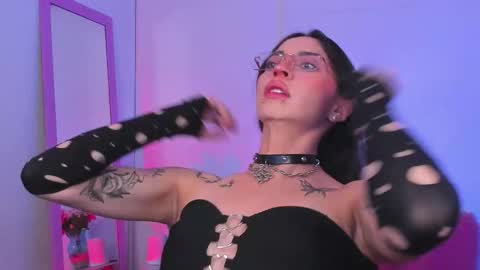 Snapshot of aryane_art_ chatting on October 2025 05:50:02 AM carol online show from October 2025 05:50:02 AM