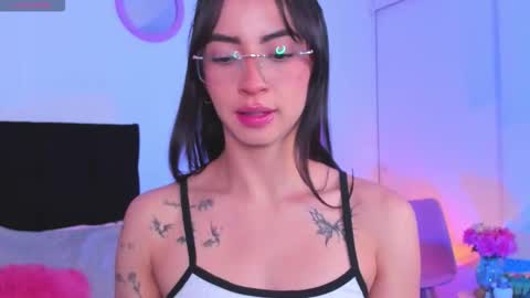 Snapshot of aryane_art_ chatting on November 2025 12:09:01 AM carol online show from November 2025 12:09:01 AM