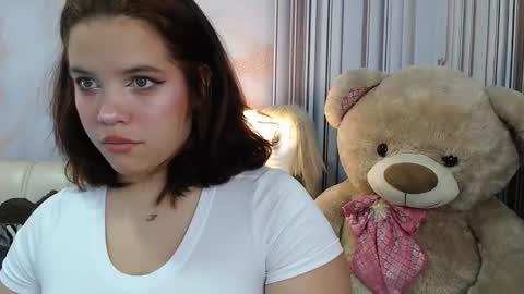 Snapshot of arybutty chatting on February 2025 12:20:01 PM Ary online show from February 2025 12:20:01 PM