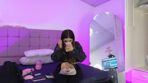 arycooper_ online show from May 2026 12:32:02 PM