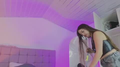 arycooper_ online show from May 2026 12:10:01 PM