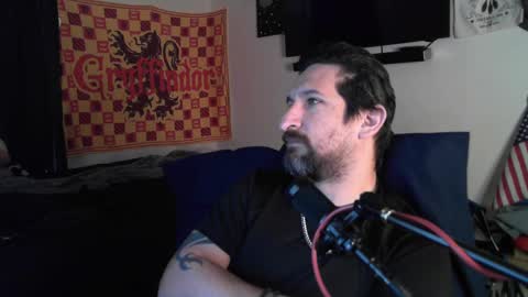 devilPup75 online show from October 2025 09:13:01 PM