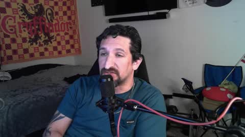 devilPup75 online show from October 2025 08:05:01 PM