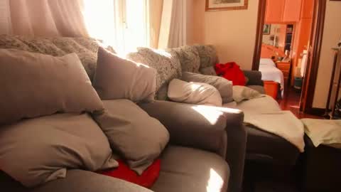 Troy online show from February 2025 11:39:02 AM