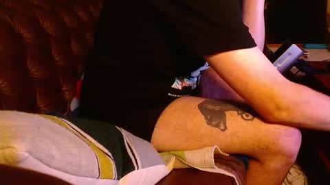 Snapshot of aschke chatting on October 2025 11:05:02 PM aschke online show from October 2025 11:05:02 PM