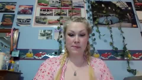 ash0ley online show from January 2026 04:01:01 PM