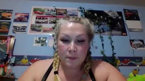 ash0ley online show from March 2026 11:04:01 PM