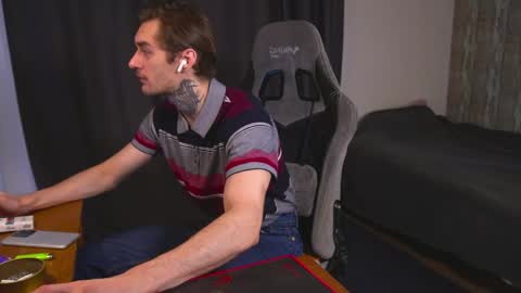 Jerk Machine online show from May 2026 09:03:02 AM