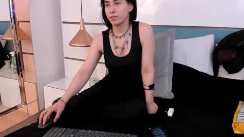 Ashkoreh online show from November 2025 09:06:01 PM