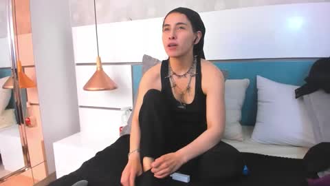 Ashkoreh online show from February 2026 08:16:01 PM