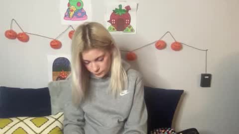 Snapshot of ashleebby818 chatting on February 2026 01:26:02 AM Ashlee online show from February 2026 01:26:02 AM