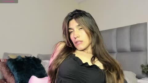 Carolina  online show from September 2025 01:16:02 AM