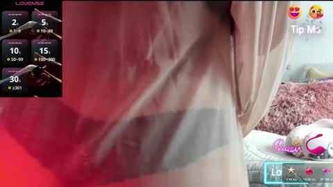 Carolina  online show from December 2025 09:20:01 PM