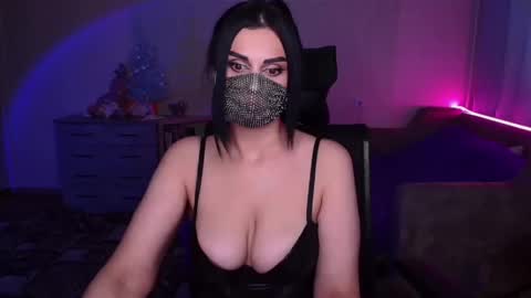   Yasmina   online show from January 2025 06:20:02 AM