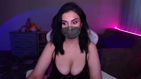   Yasmina   online show from February 2025 08:50:02 AM