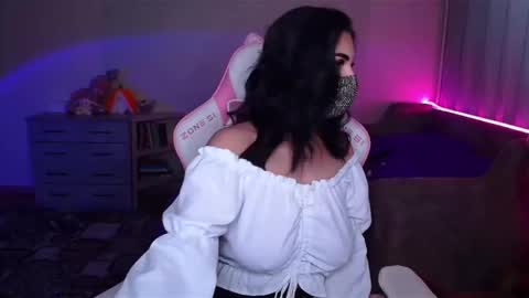   Yasmina   online show from March 2025 04:10:01 AM