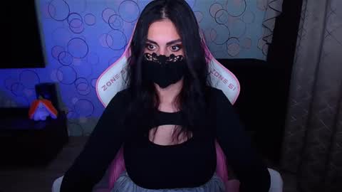   Yasmina   online show from October 2025 04:10:02 AM