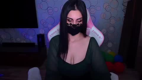   Yasmina   online show from April 2026 04:32:01 AM