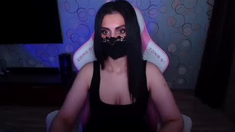   Yasmina   online show from May 2026 05:02:02 AM