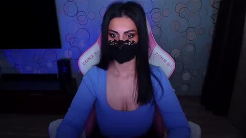   Yasmina   online show from May 2026 05:01:02 AM
