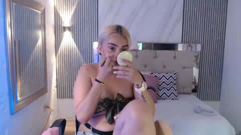 ashley__tylor online show from June 2026 04:38:02 PM