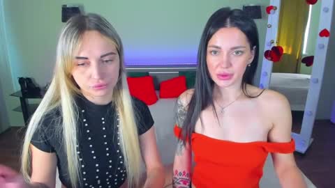 Snapshot of ashley_crashly chatting on April 2026 07:09:01 AM Alina online show from April 2026 07:09:01 AM