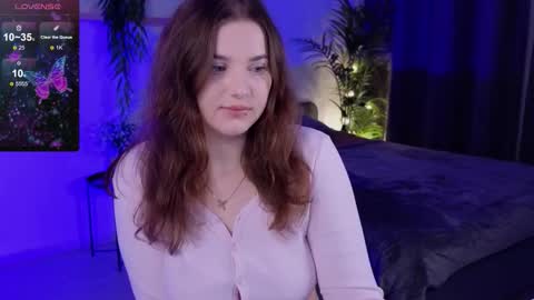 Snapshot of ashley_glen chatting on October 2025 07:53:01 AM online show from October 2025 07:53:01 AM