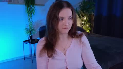 Snapshot of ashley_glen chatting on November 2025 08:03:01 AM online show from November 2025 08:03:01 AM