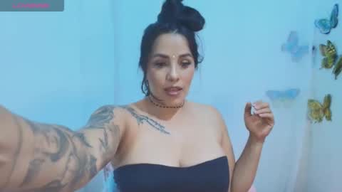 Snapshot of ashley_joyx_ chatting on May 2026 03:23:01 AM ashley_joyx_ online show from May 2026 03:23:01 AM