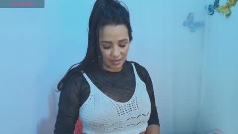 Snapshot of ashley_joyx_ chatting on June 2026 03:20:02 AM ashley_joyx_ online show from June 2026 03:20:02 AM