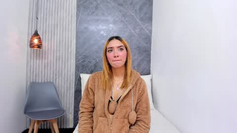 Snapshot of ashley_miller26 chatting on January 2025 12:01:01 PM ashley_miller26 online show from January 2025 12:01:01 PM