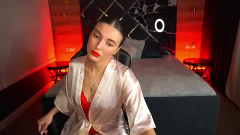 ashleybaee online show from November 2025 02:17:02 PM