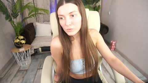 ashleybaee online show from April 2026 12:21:01 PM