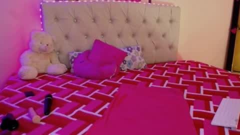 Snapshot of ashleyevanz chatting on December 2024 03:44:02 PM Ashlei Evanz online show from December 2024 03:44:02 PM