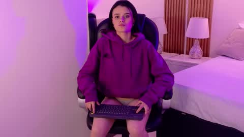 Ashley  online show from October 2025 04:02:01 AM