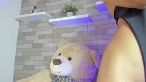 AshleyHill online show from November 2025 04:01:02 AM