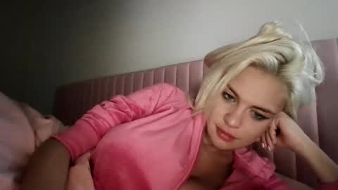 ashleymaddyyyy647935 online show from April 2026 04:04:02 PM