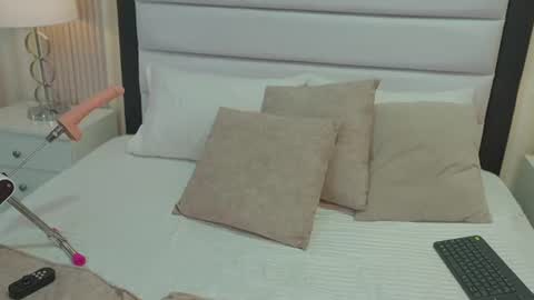 AshleyRoberh online show from June 2026 11:47:01 PM