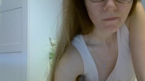 Ashley online show from May 2026 05:58:02 AM