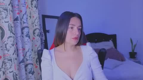 ASHLEY online show from October 2025 01:41:02 PM