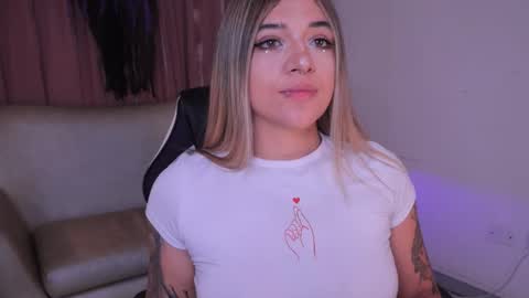 Ashley Lauren online show from October 2025 04:02:02 AM