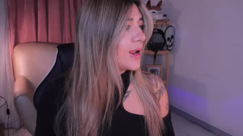 Ashley Lauren online show from October 2025 04:12:02 AM