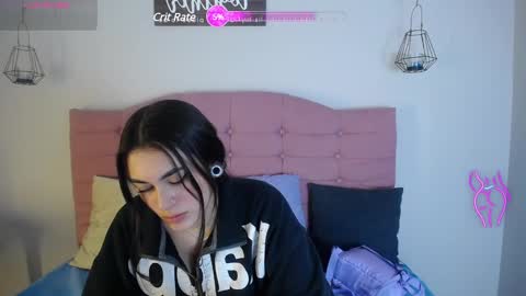 Snapshot of ashleyy_ls chatting on March 2025 03:32:01 AM kylie online show from March 2025 03:32:01 AM