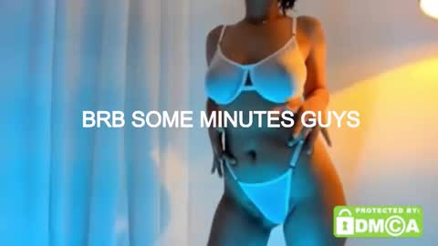 ashllovee online show from October 2025 12:02:02 PM