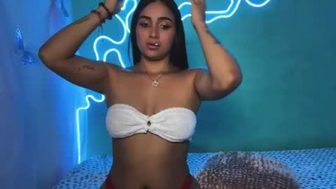 Ashlyrouxx online show from July 2026 09:28:02 PM