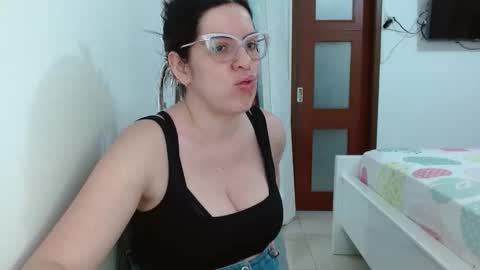 Snapshot of ashlymoon chatting on May 2026 11:22:02 PM AshlyMoon online show from May 2026 11:22:02 PM