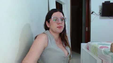 Snapshot of ashlymoon chatting on May 2026 11:12:03 PM AshlyMoon online show from May 2026 11:12:03 PM