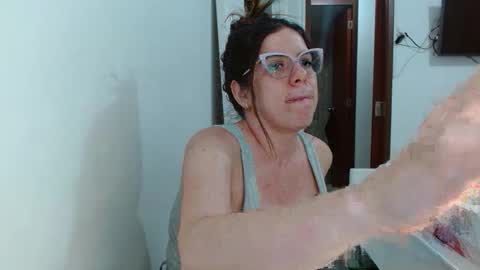 Snapshot of ashlymoon chatting on May 2026 01:57:16 AM AshlyMoon online show from May 2026 01:57:16 AM