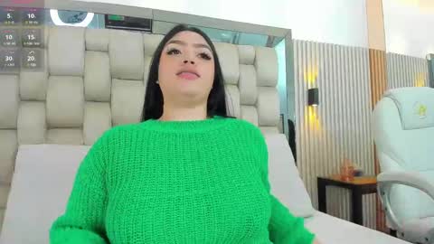 Snapshot of ashlyn_parker chatting on February 2025 07:35:02 PM ashlyn online show from February 2025 07:35:02 PM